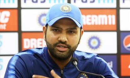 রাজকোট ম্যাচে জোড়া রেকর্ড ভাঙার মুখে ‘হিটম্যান’ রোহিত শর্মা